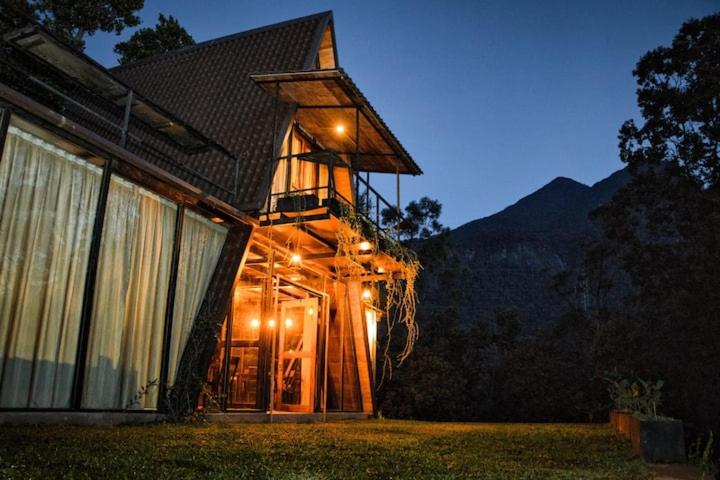 Otel The Backyard Balangoda