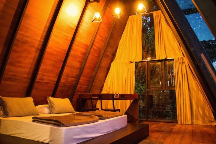 Otel The Backyard Balangoda