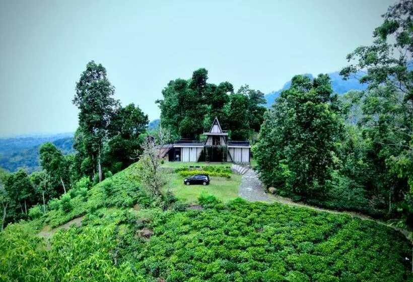 Hotelli The Backyard Balangoda