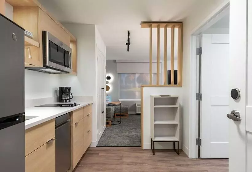 Hotelli Towneplace Suites By Marriott Pueblo Downtown