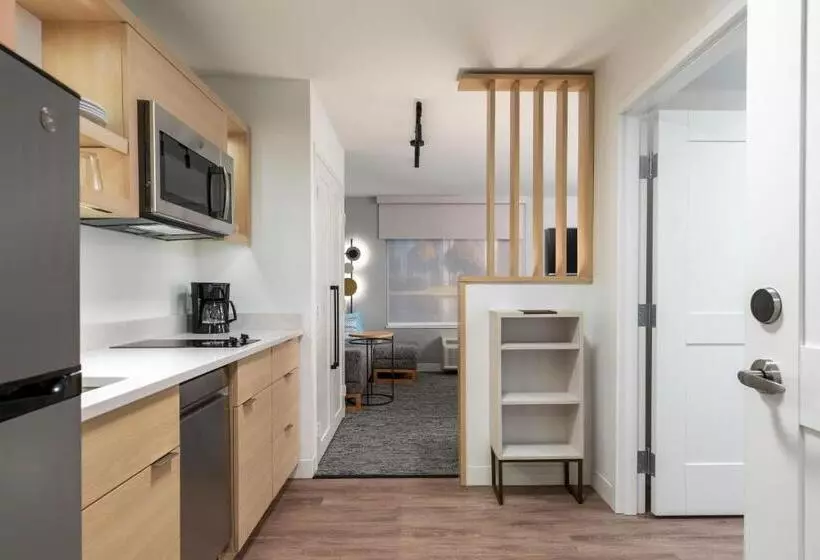 Hotelli Towneplace Suites By Marriott Pueblo Downtown