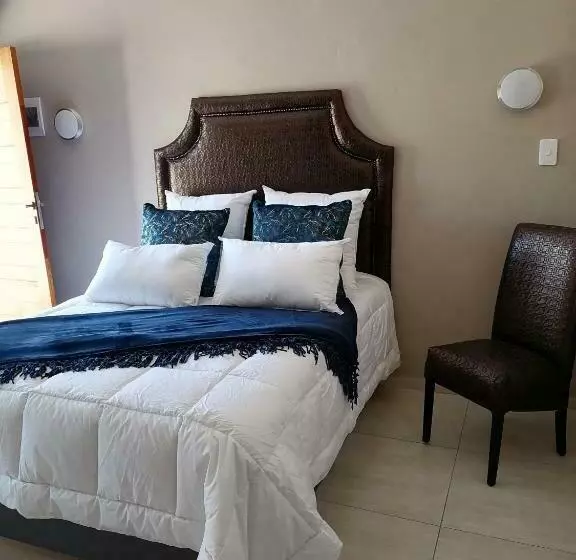 Majatalo Lukhanya Guesthouse