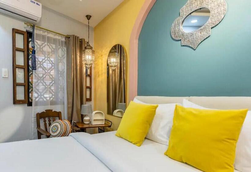 Rain Airport Bed And Breakfast