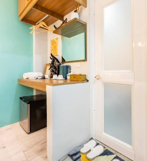 Rain Airport Bed And Breakfast