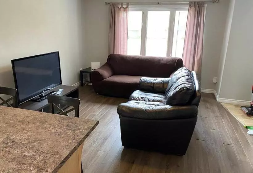 پانسیون Kingston Comfort Suites   Unit 2