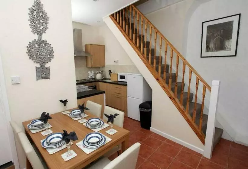 Lomakeskus Amroth Castle Holiday Park