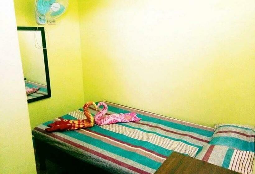 فندق Livin S Inn Tuguegarao