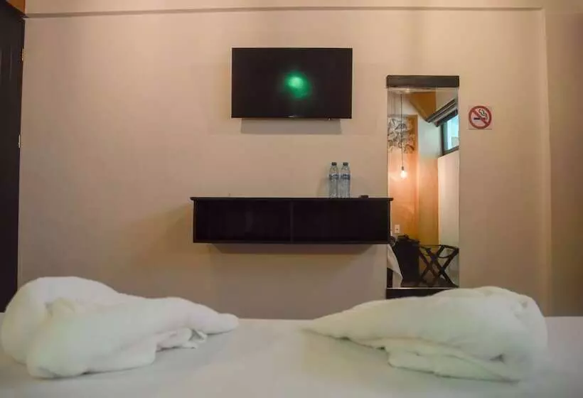 هاستل Habitaciones Colonial Zaci