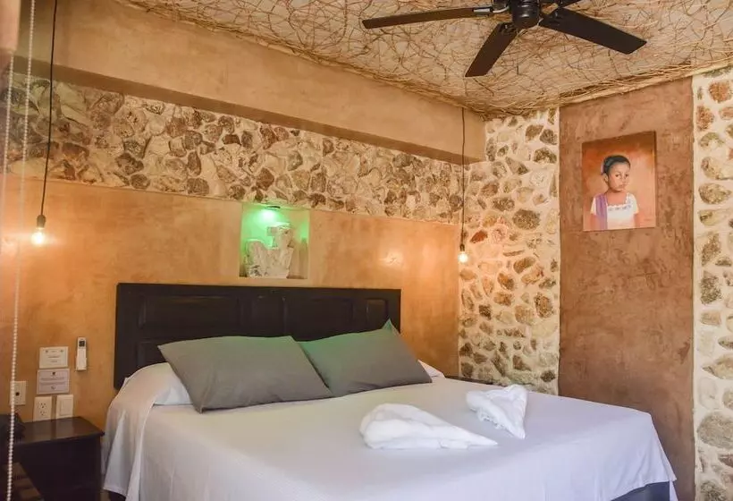 هاستل Habitaciones Colonial Zaci