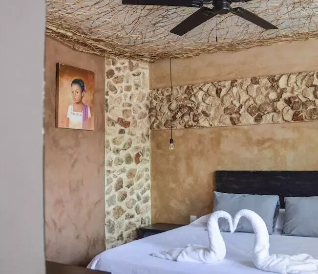 هاستل Habitaciones Colonial Zaci