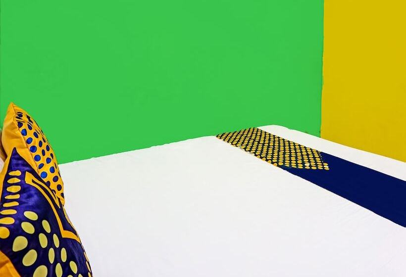 Отель Spot On 91697 Nyaman Homestay Syariah