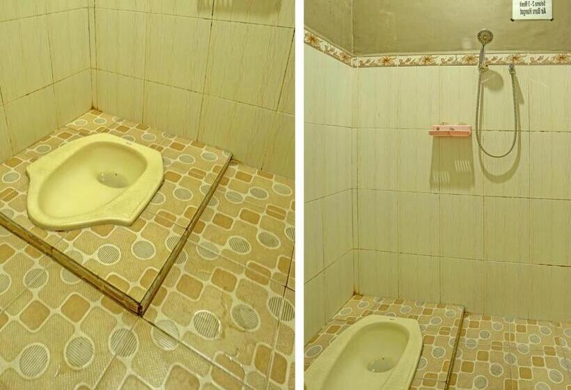 Отель Spot On 91697 Nyaman Homestay Syariah