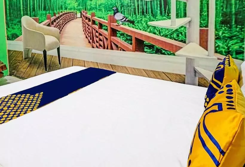 Hotelli Spot On 91697 Nyaman Homestay Syariah