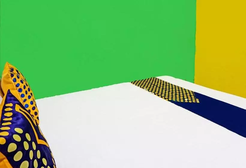 Hotelli Spot On 91697 Nyaman Homestay Syariah