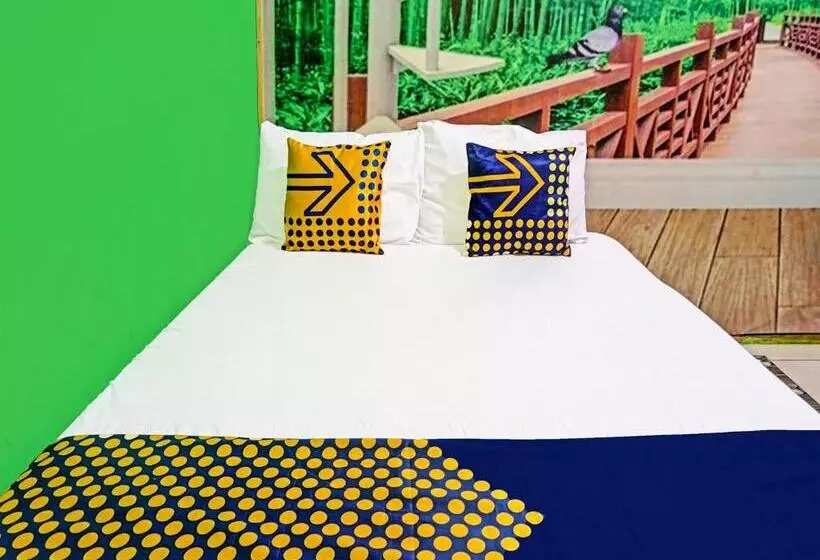 Hotelli Spot On 91697 Nyaman Homestay Syariah