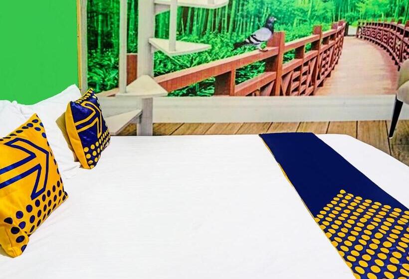 Отель Spot On 91697 Nyaman Homestay Syariah