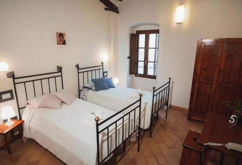 بنسيون Affittacamere L Alunno