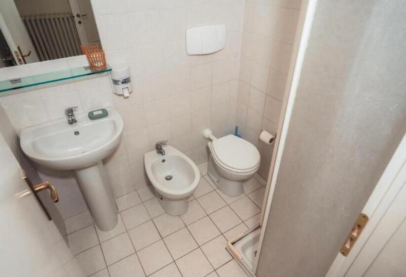 بنسيون Affittacamere L Alunno