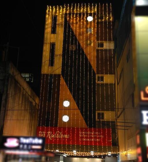 Redstone Hotel Near Us Consulate Nungambakkam