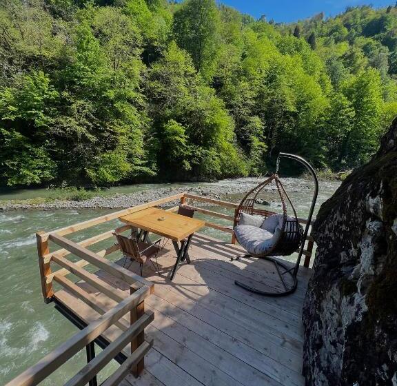 Aamiaismajoitus (B&B) Vadivor Suit