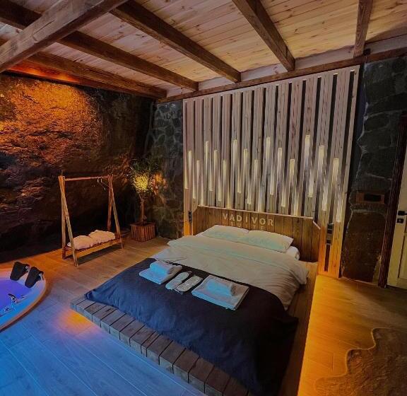 Aamiaismajoitus (B&B) Vadivor Suit