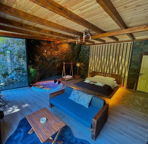 Aamiaismajoitus (B&B) Vadivor Suit