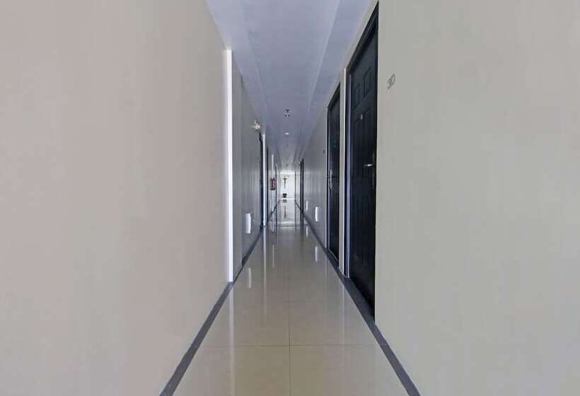 Отель Bernbon Condominiuim Manila