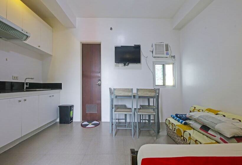 Отель Bernbon Condominiuim Manila