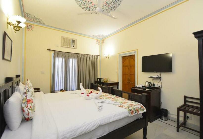 تختخواب و صبحانه Jaipur Vintage House