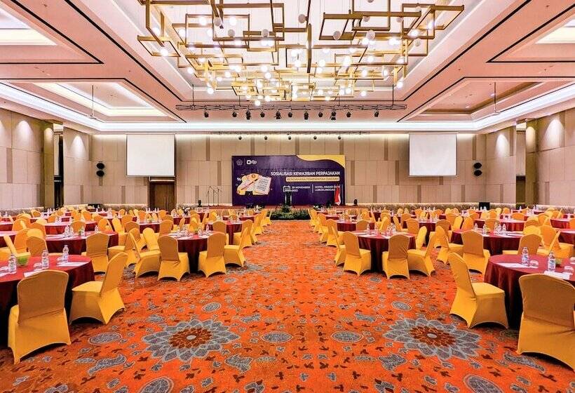 호텔 Grand Zuri Lubuklinggau