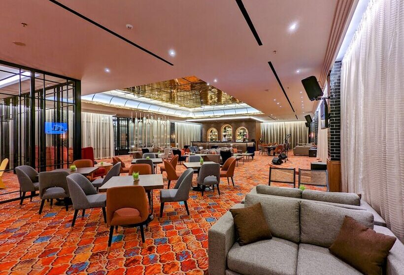 호텔 Grand Zuri Lubuklinggau