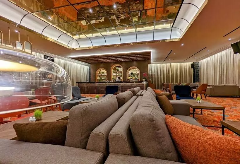 ホテル Grand Zuri Lubuklinggau