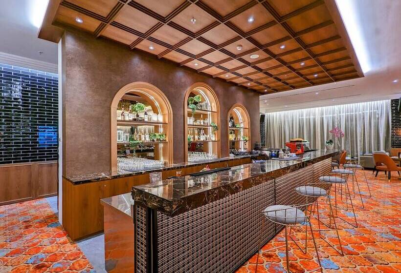 호텔 Grand Zuri Lubuklinggau