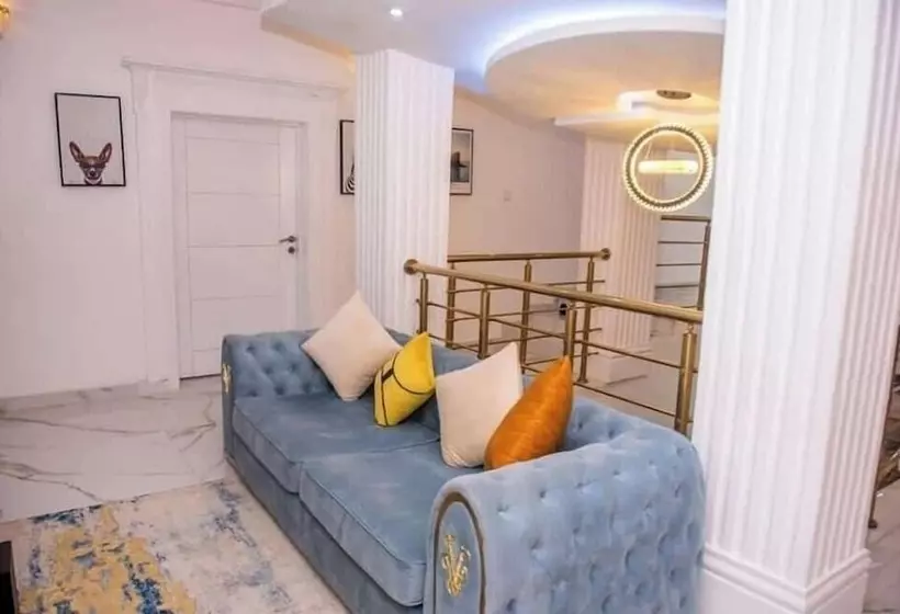 هتل Mondeestars Luxury Home