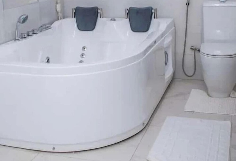 هتل Mondeestars Luxury Home