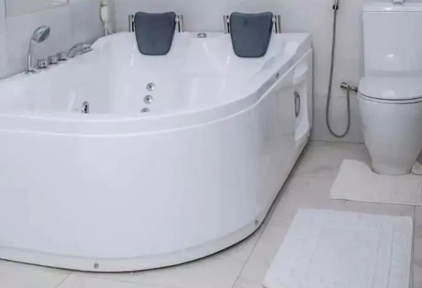 هتل Mondeestars Luxury Home