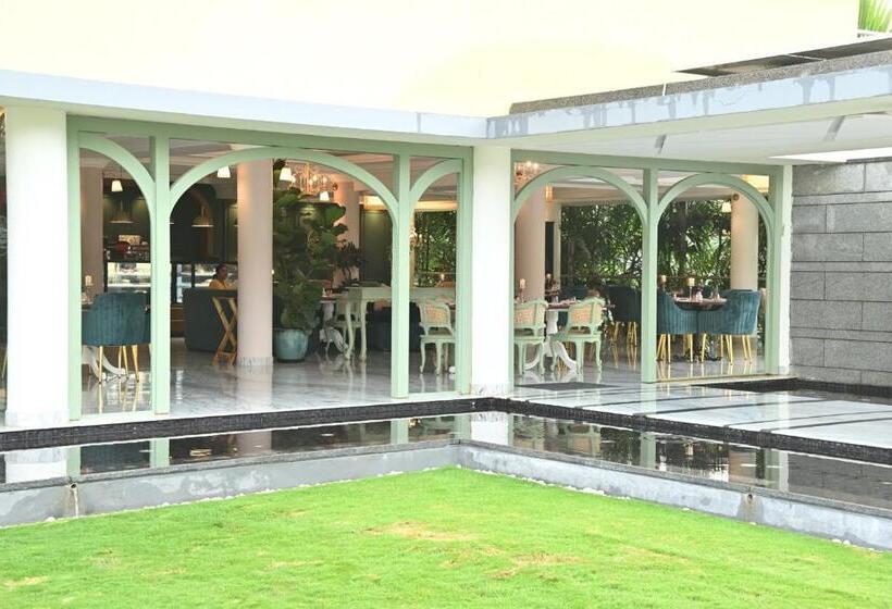 فندق Nambiar Club Bellezea