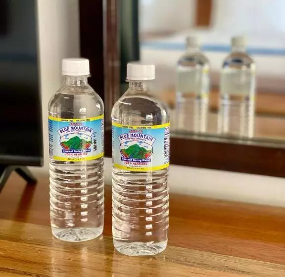 هتل Sand And Tan Beach