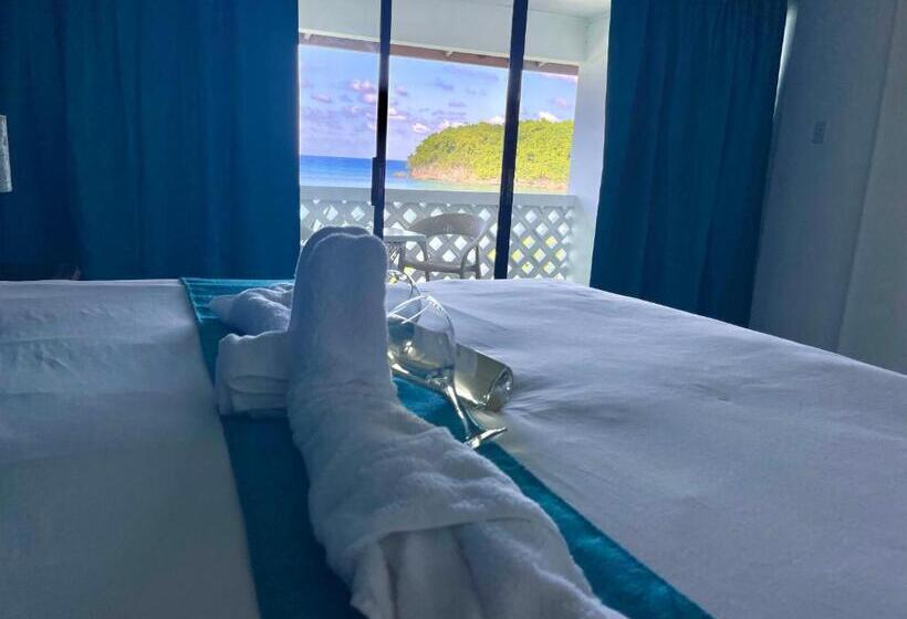 هتل Sand And Tan Beach