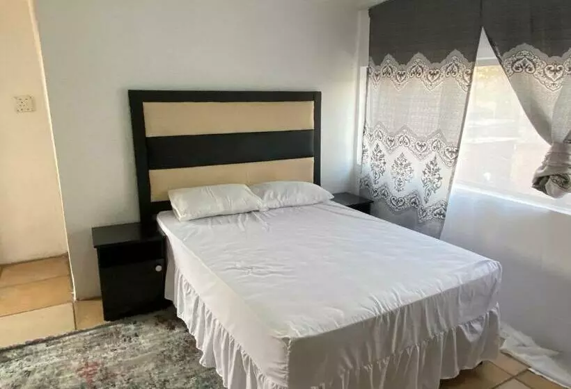 Majatalo Soweto Towers Guest Accommodation