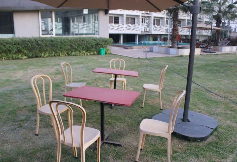 Отель Le Jardin Resort And Spa