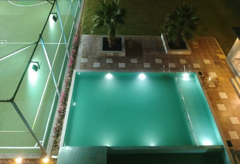 Отель Le Jardin Resort And Spa