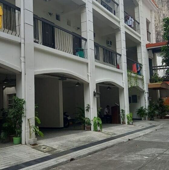 Hotel Comfy Inn Manila by OYO