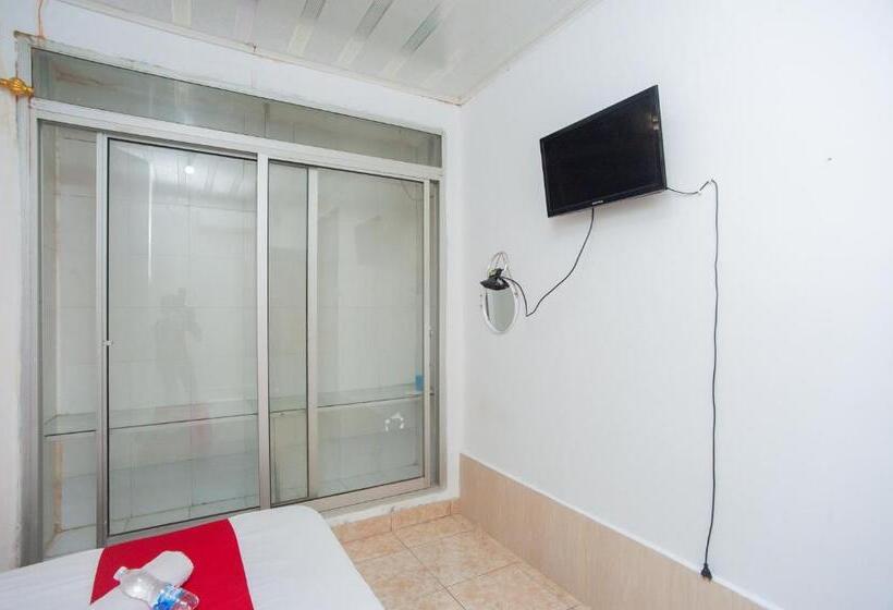 호텔 Reddoorz Syariah At Jalan Wayhitam Palembang