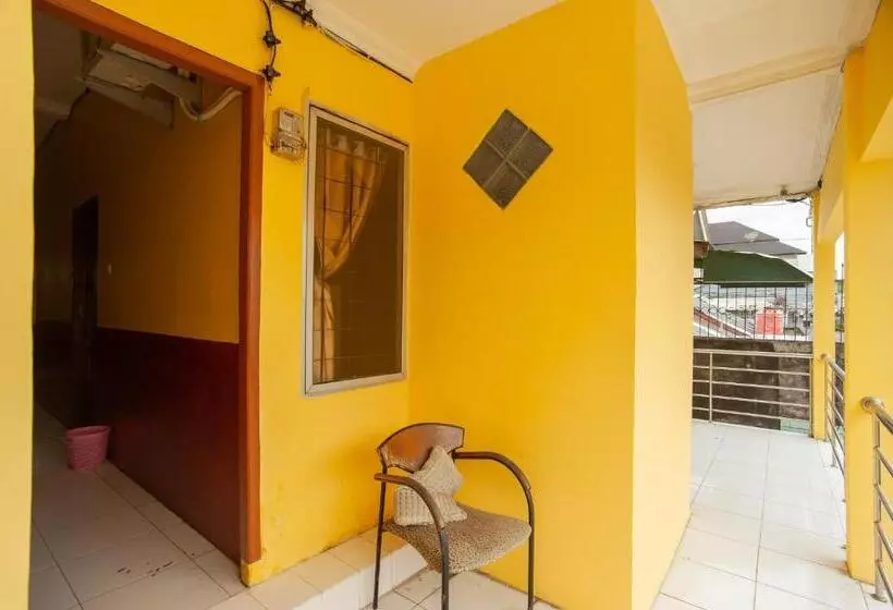 ホテル Reddoorz Syariah At Jalan Wayhitam Palembang