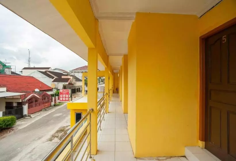ホテル Reddoorz Syariah At Jalan Wayhitam Palembang