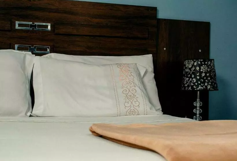 پانسیون Tamunee S Guest House