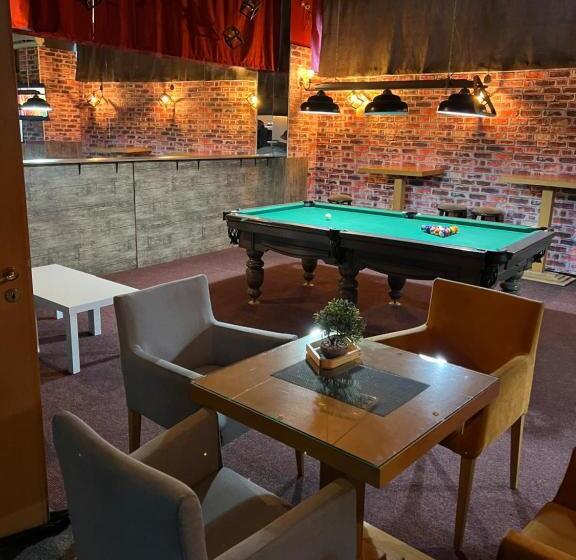 پانسیون Villa Abi Center