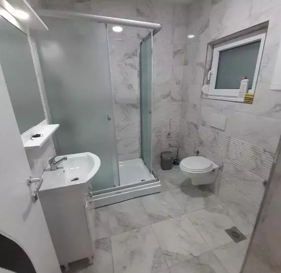 پانسیون Villa Abi Center