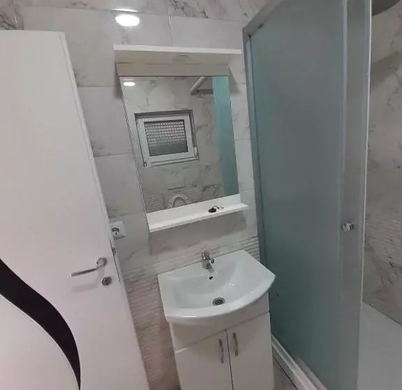 پانسیون Villa Abi Center